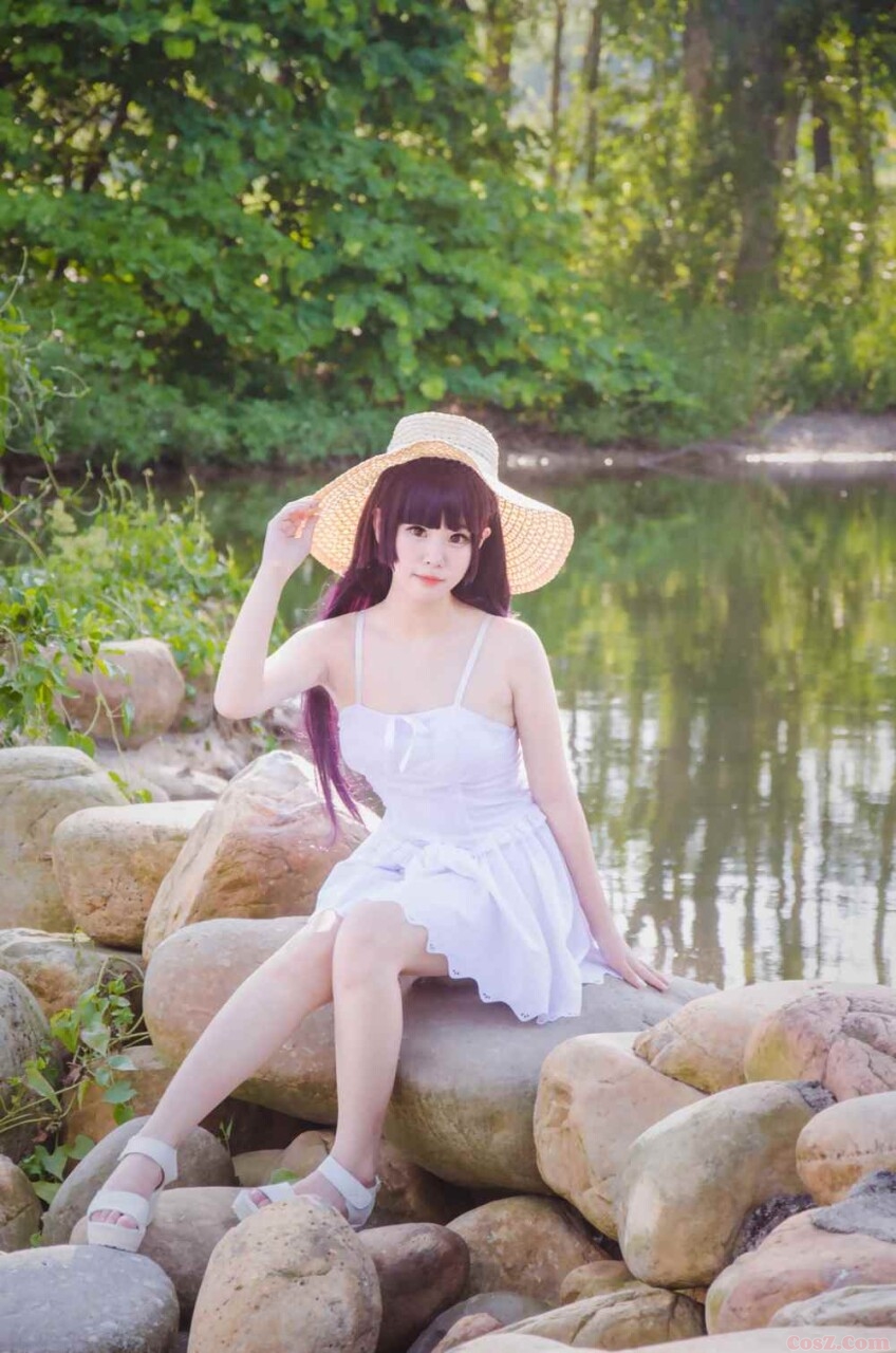 夏日Summer小溪边上的白裙