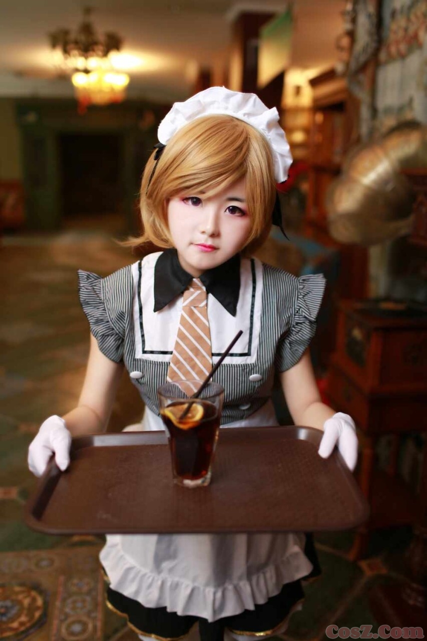 女仆南小鸟抱着一只大熊！